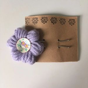 Hand crochet flower bobby pin